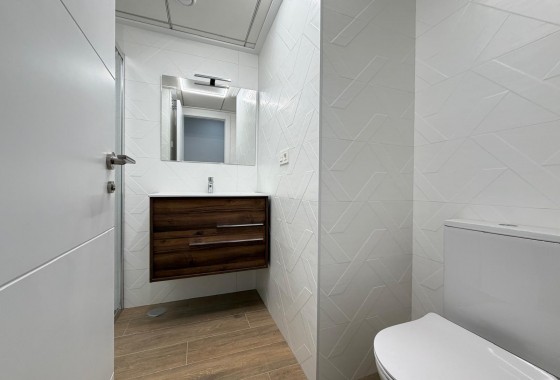 Reventa - Apartamento / piso - Torrevieja - Estacion de autobuses