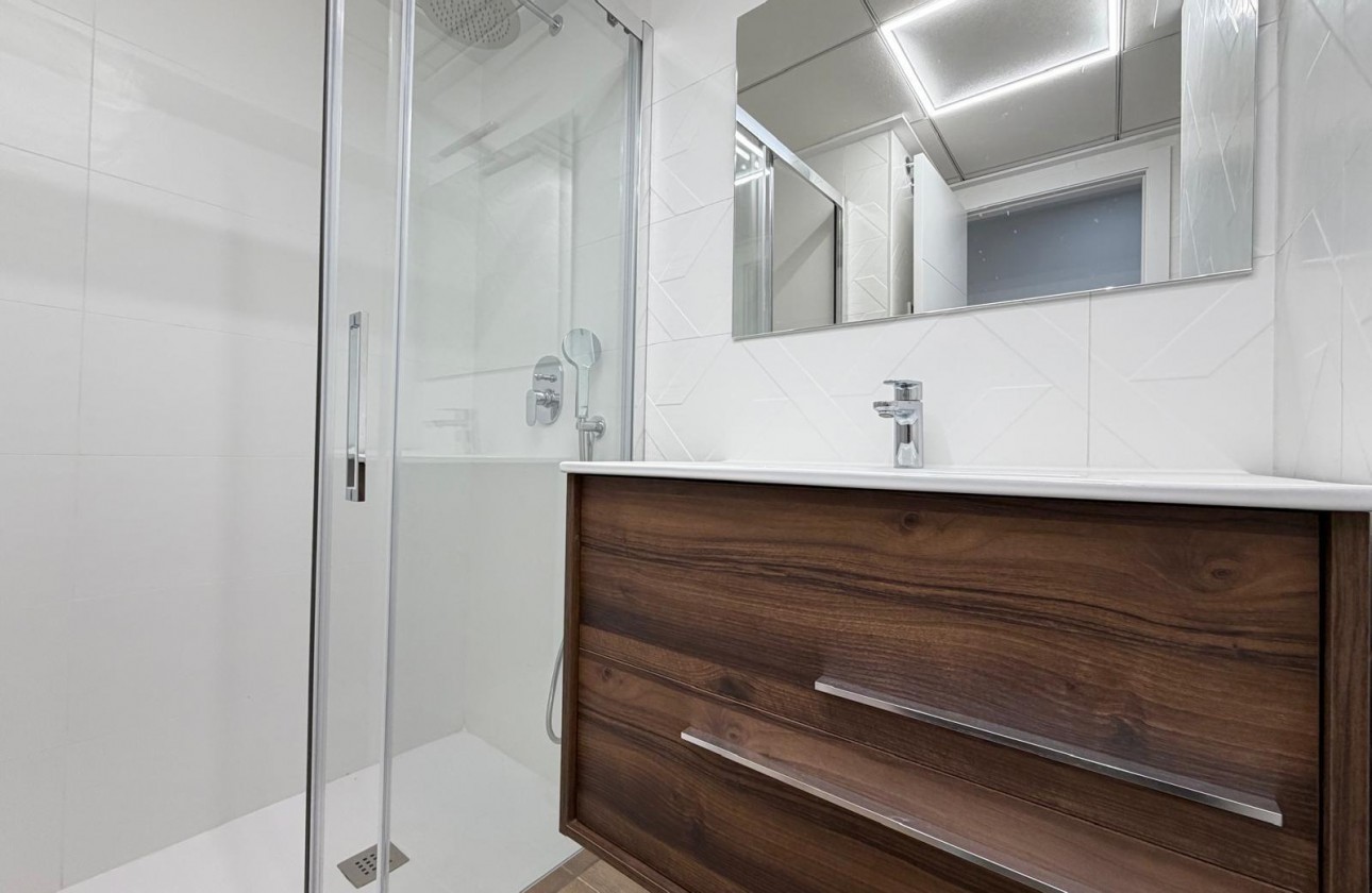 Reventa - Apartamento / piso - Torrevieja - Estacion de autobuses