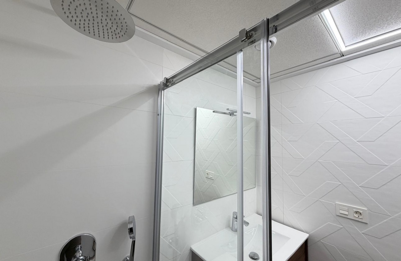Reventa - Apartamento / piso - Torrevieja - Estacion de autobuses