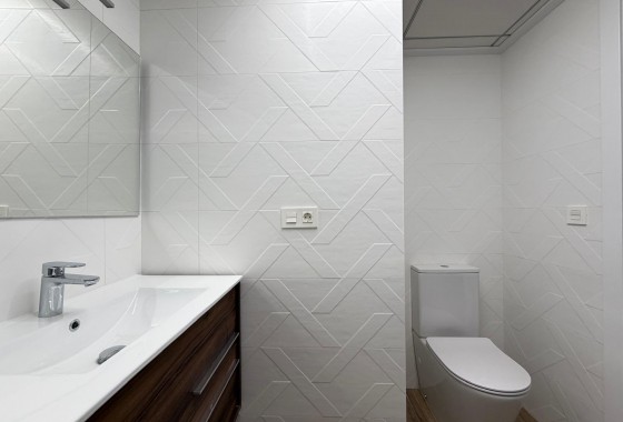Reventa - Apartamento / piso - Torrevieja - Estacion de autobuses
