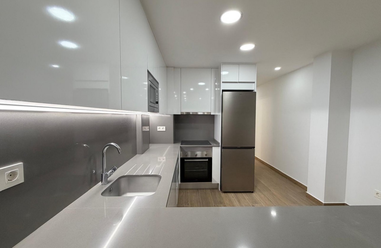 Reventa - Apartamento / piso - Torrevieja - Estacion de autobuses