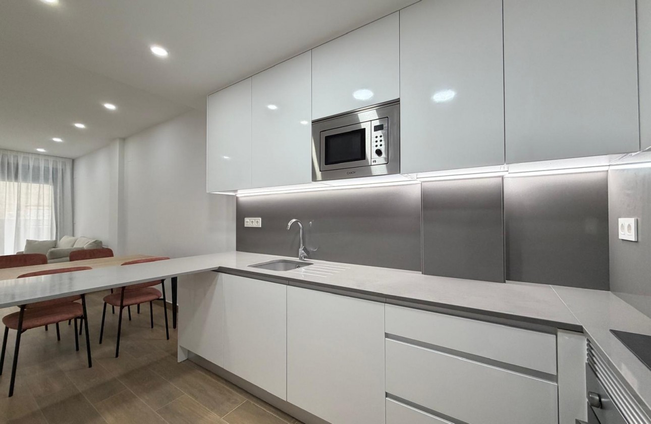 Reventa - Apartamento / piso - Torrevieja - Estacion de autobuses