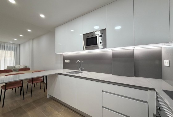 Reventa - Apartamento / piso - Torrevieja - Estacion de autobuses
