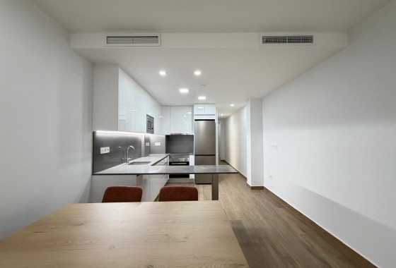 Reventa - Apartamento / piso - Torrevieja - Estacion de autobuses
