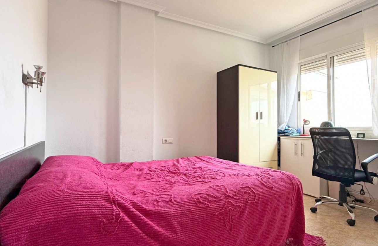 Resale - Apartment / flat - Torrevieja - Costa Blanca