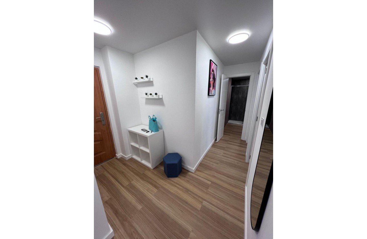 Reventa - Apartamento / piso - Torrevieja - Estacion de autobuses