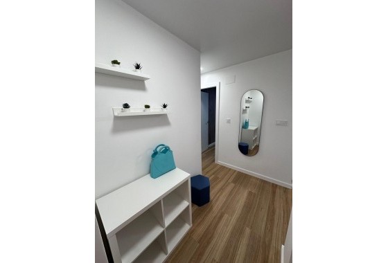 Reventa - Apartamento / piso - Torrevieja - Estacion de autobuses