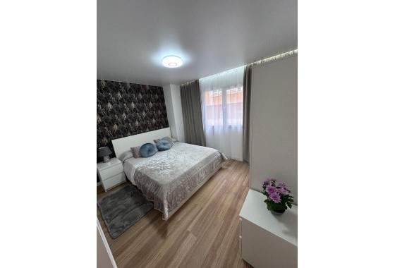 Reventa - Apartamento / piso - Torrevieja - Estacion de autobuses