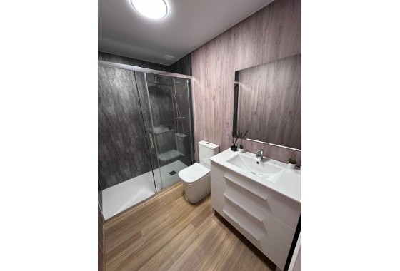 Reventa - Apartamento / piso - Torrevieja - Estacion de autobuses