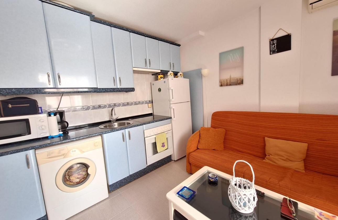 Resale - Apartment / flat - Torrevieja - Nueva Torrevieja
