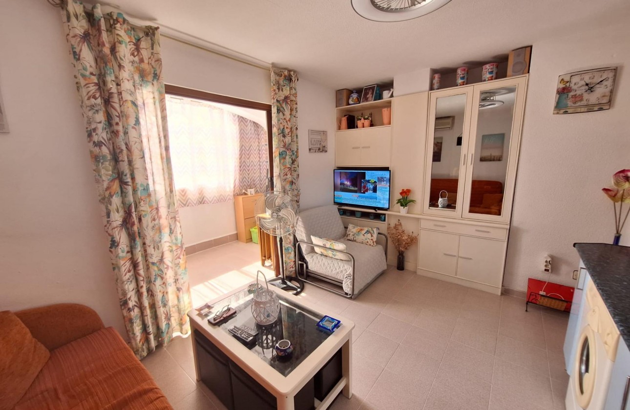 Resale - Apartment / flat - Torrevieja - Nueva Torrevieja