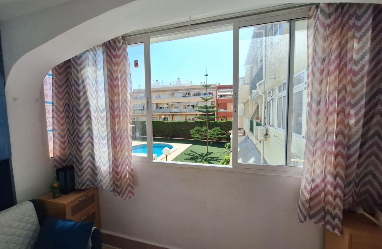 Resale - Apartment / flat - Torrevieja - Nueva Torrevieja