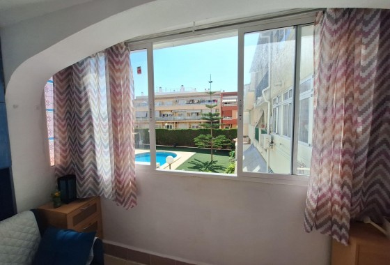 Resale - Apartment / flat - Torrevieja - Nueva Torrevieja