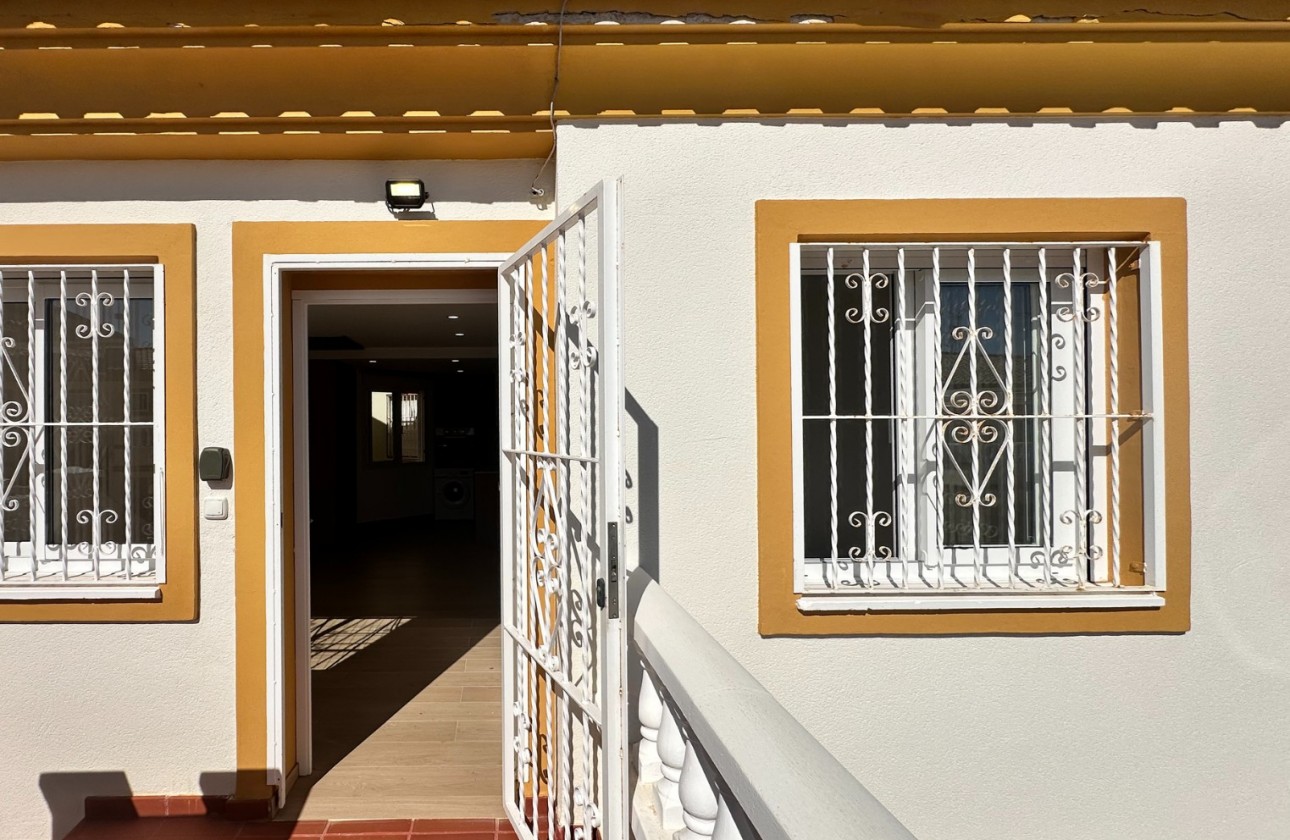 Resale - Apartment / flat - Orihuela Costa - Costa Blanca