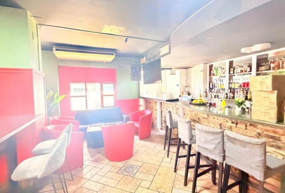 Resale - Commercial - Torrevieja - Paseo maritimo
