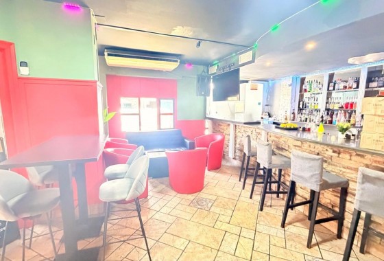 Resale - Commercial - Torrevieja - Paseo maritimo