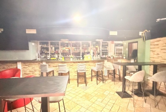 Resale - Commercial - Torrevieja - Paseo maritimo