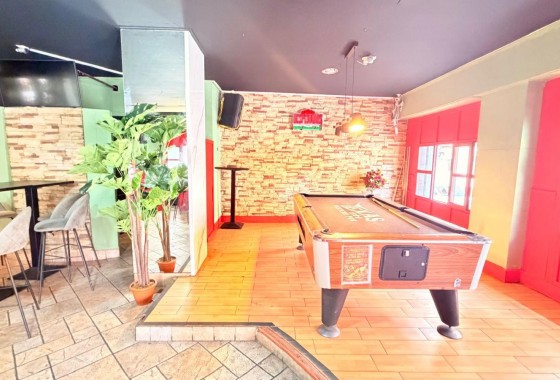 Resale - Commercial - Torrevieja - Paseo maritimo