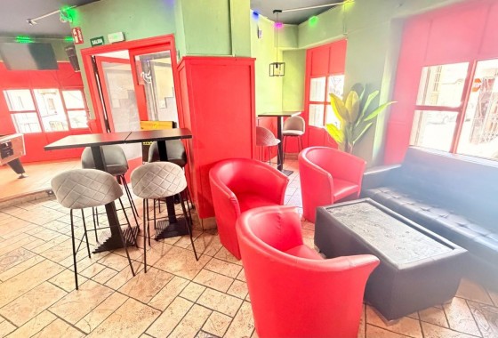 Resale - Commercial - Torrevieja - Paseo maritimo