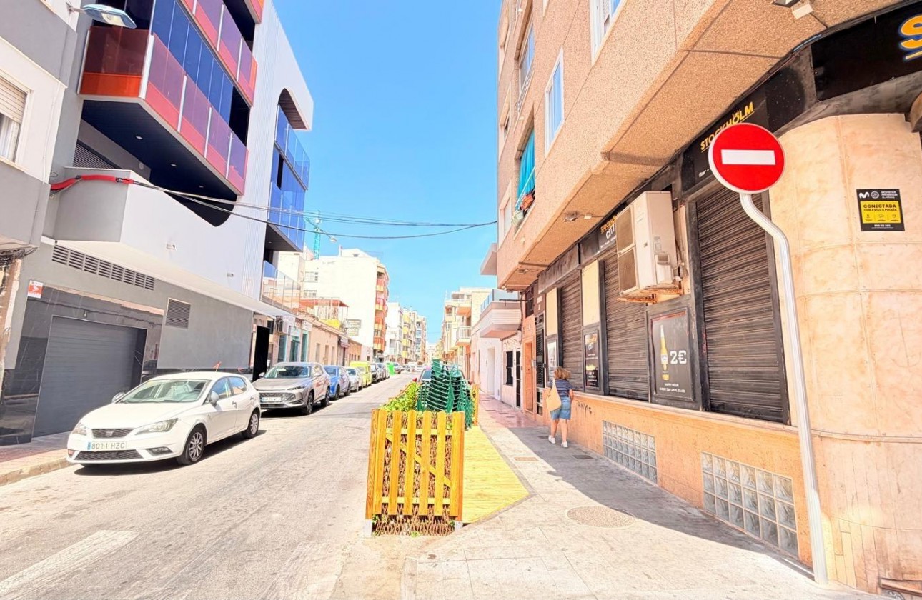 Resale - Commercial - Torrevieja - Paseo maritimo
