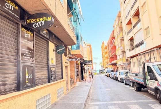 Resale - Commercial - Torrevieja - Paseo maritimo