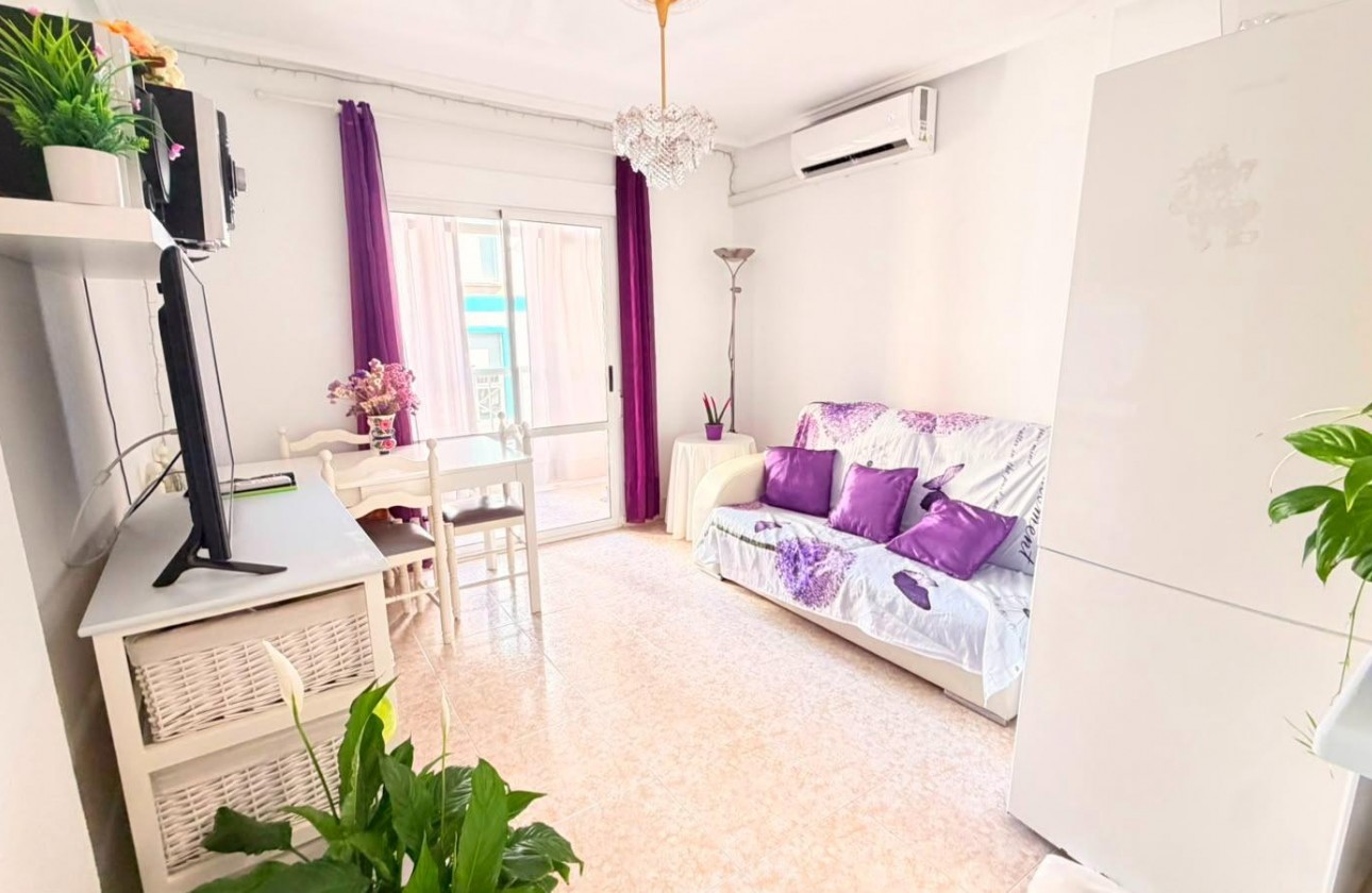 Resale - Apartment / flat - Torrevieja - Playa del Cura