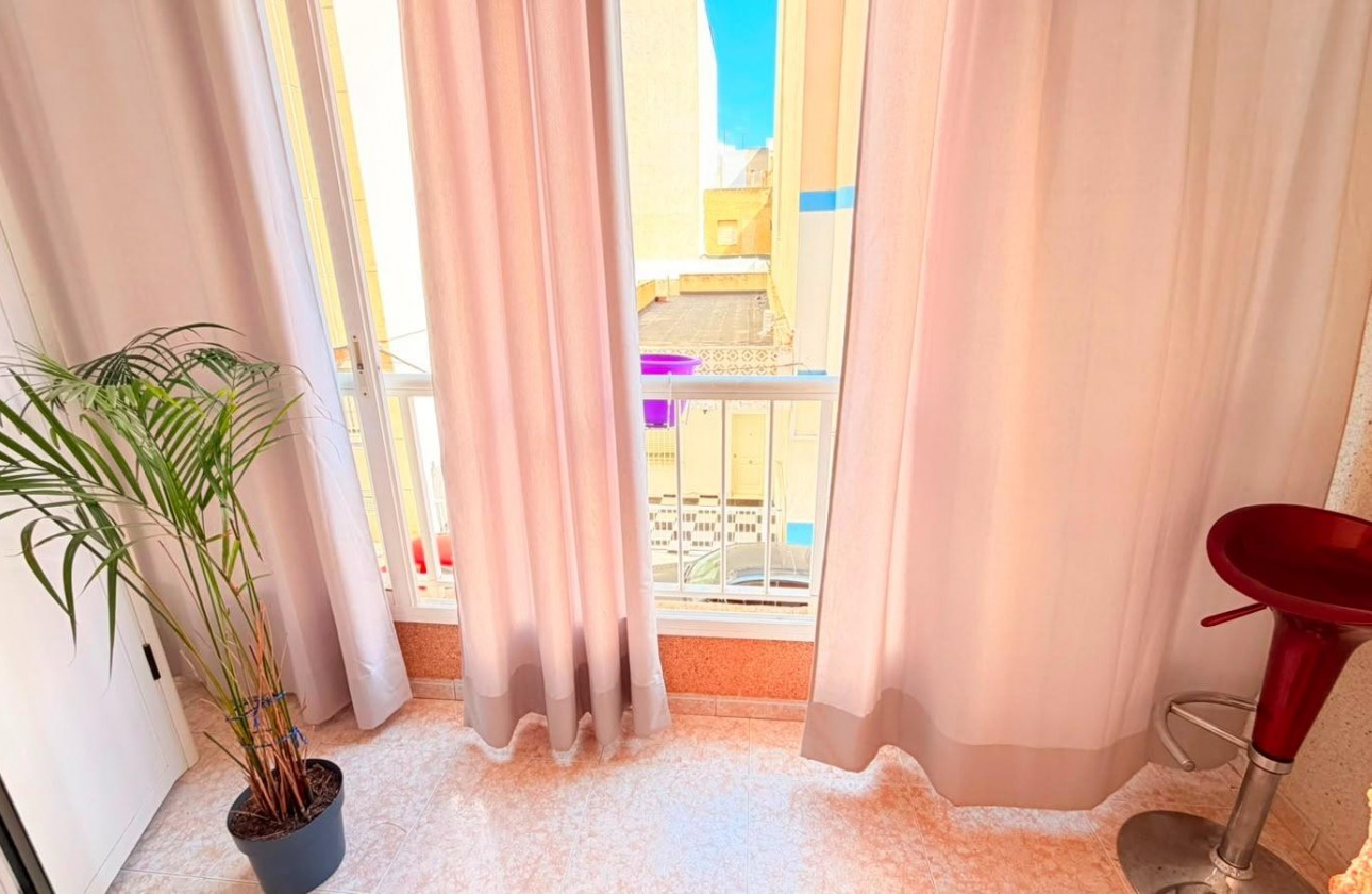 Resale - Apartment / flat - Torrevieja - Playa del Cura