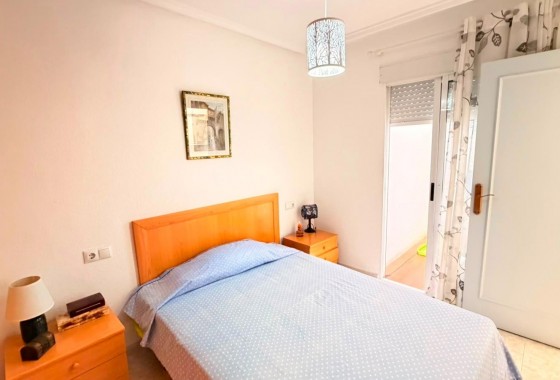 Resale - Apartment / flat - Torrevieja - Playa del Cura
