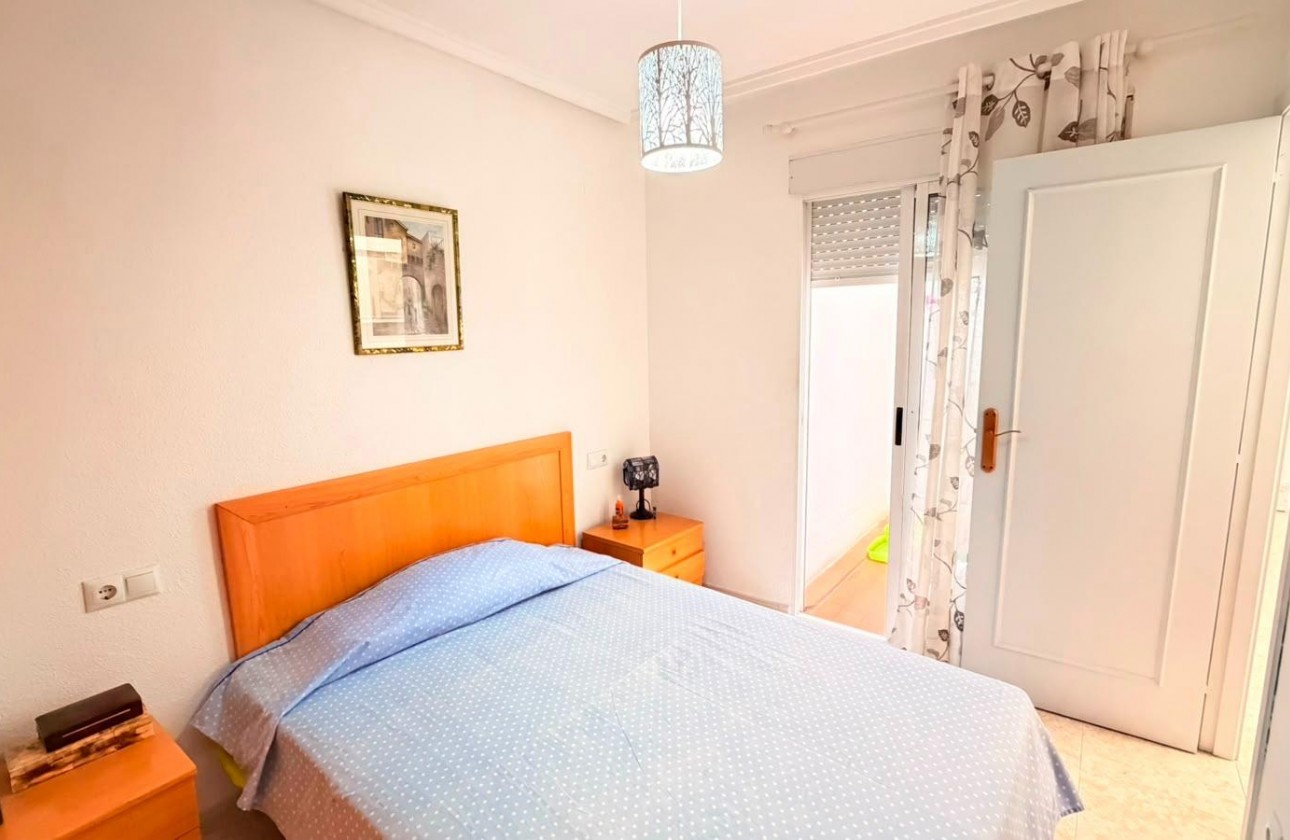 Resale - Apartment / flat - Torrevieja - Playa del Cura