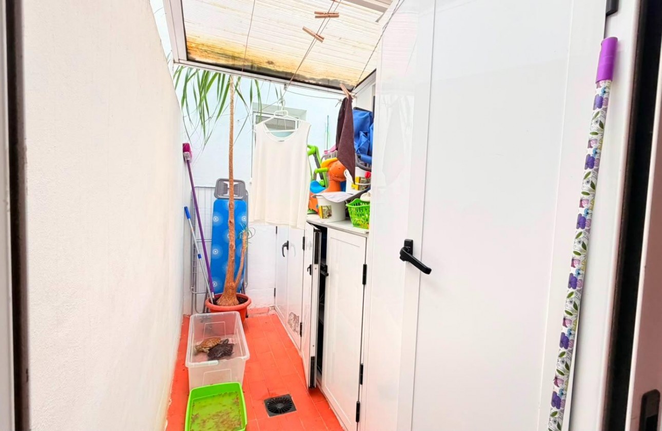 Resale - Apartment / flat - Torrevieja - Playa del Cura