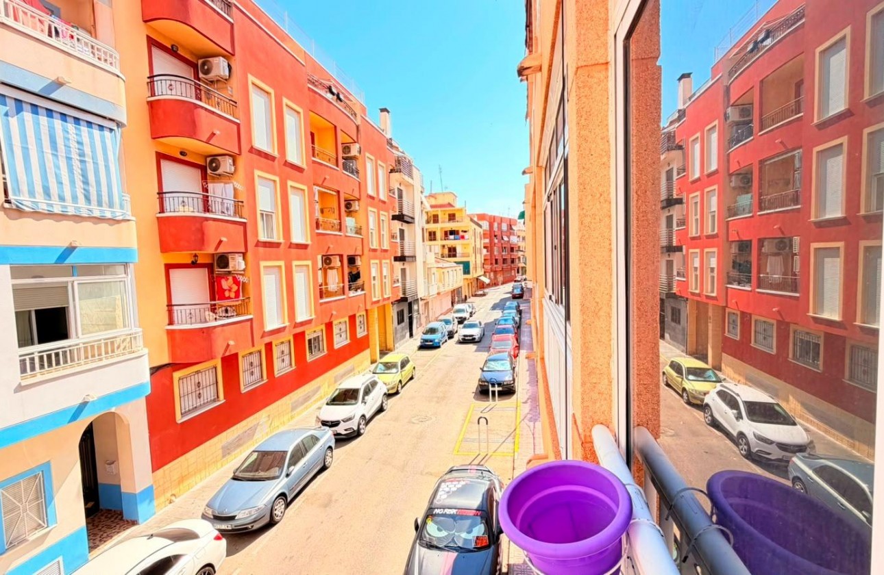 Resale - Apartment / flat - Torrevieja - Playa del Cura