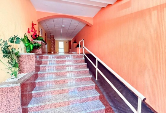 Resale - Apartment / flat - Torrevieja - Playa del Cura