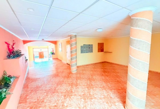 Resale - Apartment / flat - Torrevieja - Playa del Cura