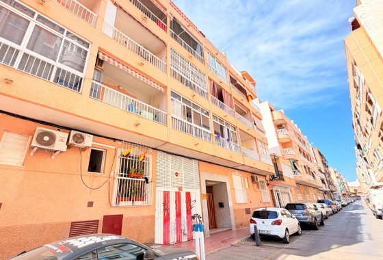 Resale - Apartment / flat - Torrevieja - Playa del Cura