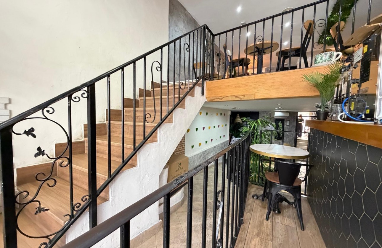 Resale - Commercial - Torrevieja - Centro