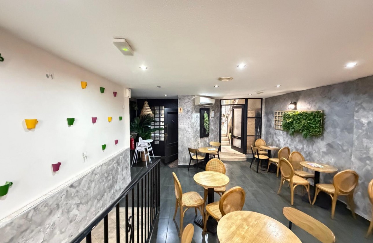 Resale - Commercial - Torrevieja - Centro