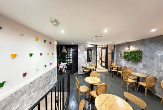 Resale - Commercial - Torrevieja - Centro