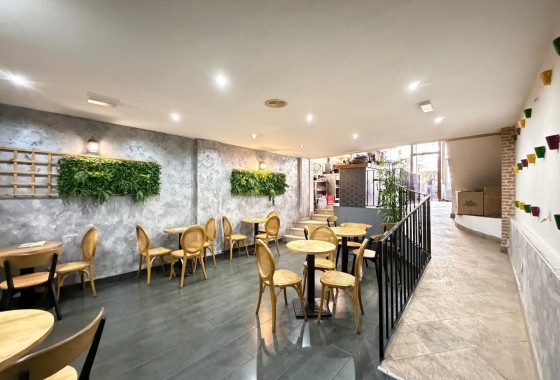 Resale - Commercial - Torrevieja - Centro