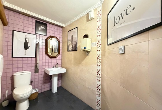 Resale - Commercial - Torrevieja - Centro