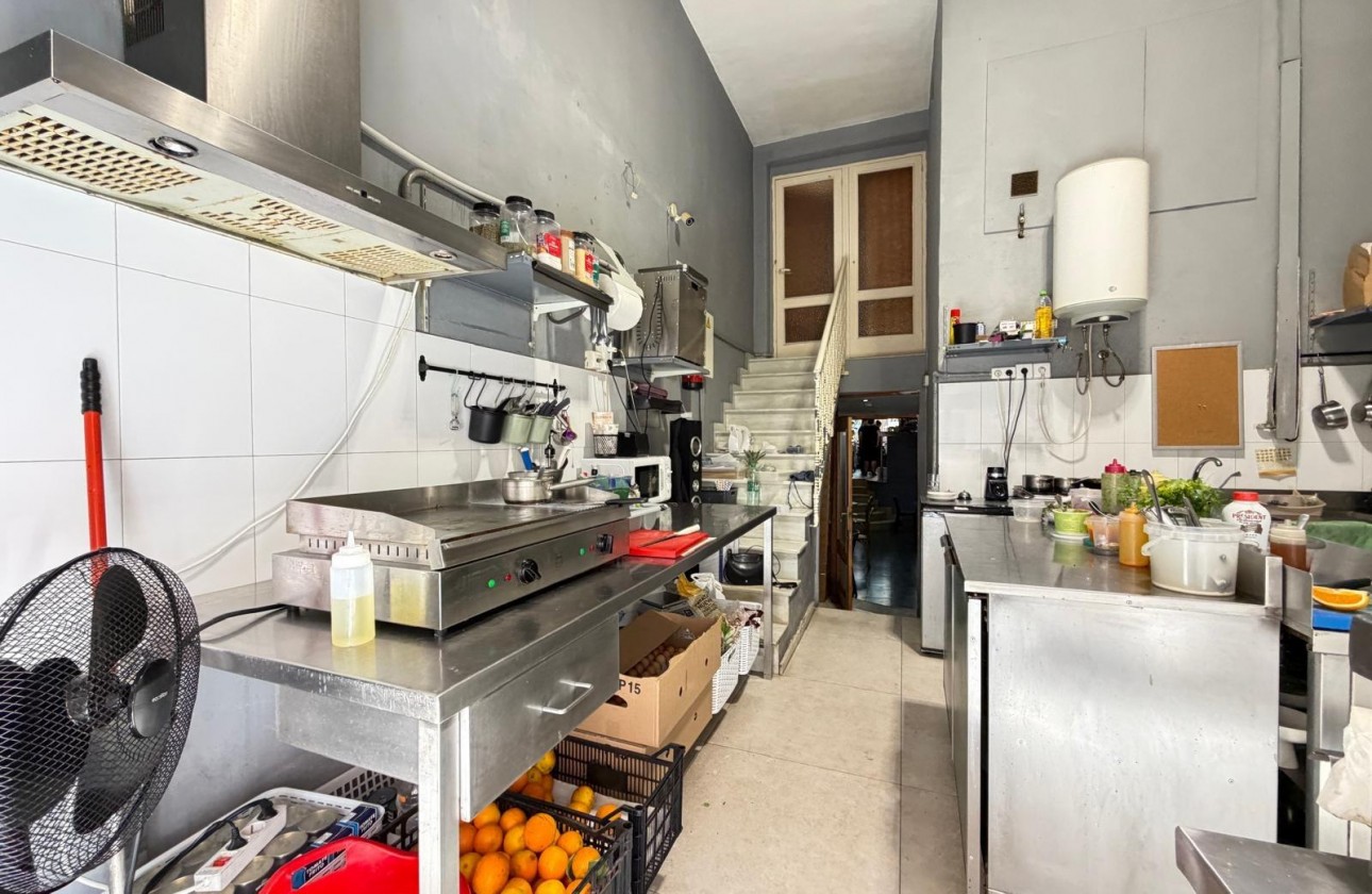 Resale - Commercial - Torrevieja - Centro