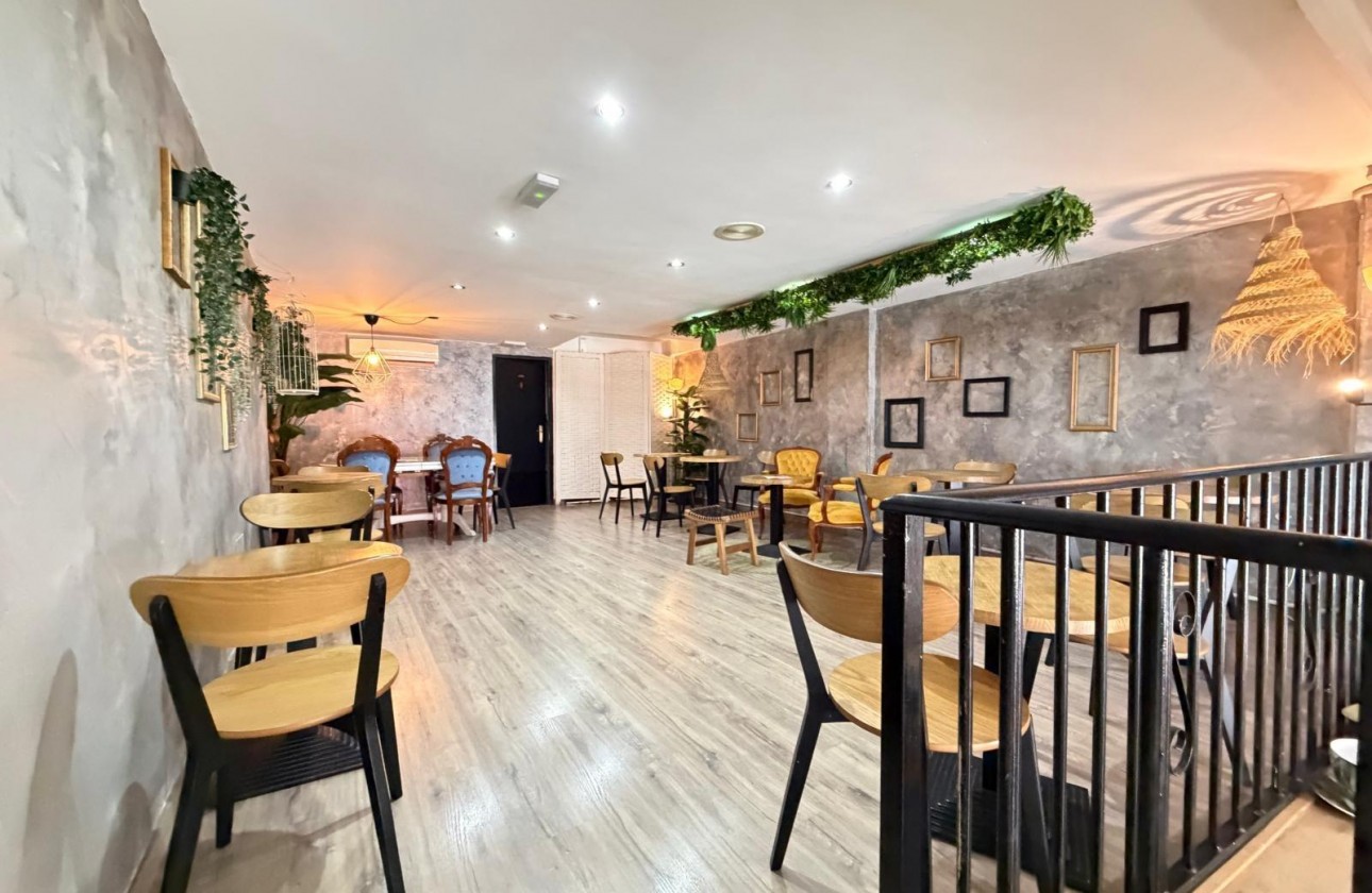 Resale - Commercial - Torrevieja - Centro