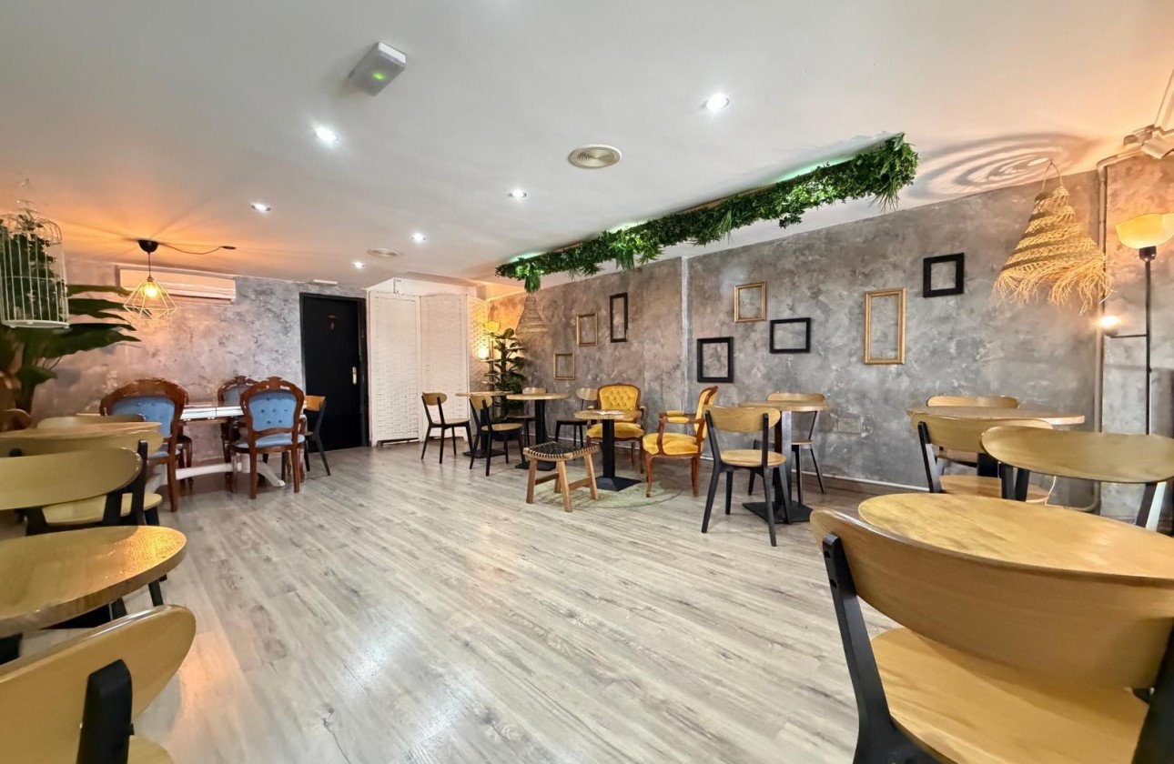 Resale - Commercial - Torrevieja - Centro