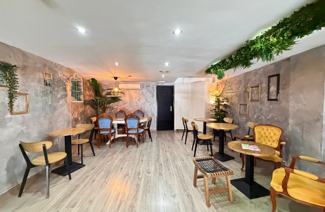 Resale - Commercial - Torrevieja - Centro