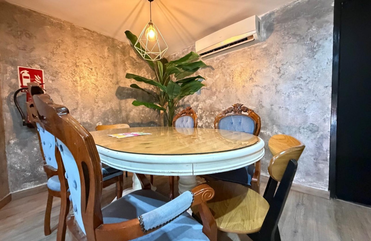 Resale - Commercial - Torrevieja - Centro