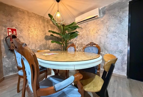 Resale - Commercial - Torrevieja - Centro