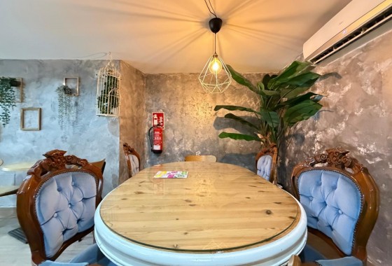 Resale - Commercial - Torrevieja - Centro