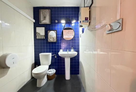 Resale - Commercial - Torrevieja - Centro
