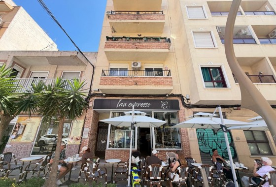Resale - Commercial - Torrevieja - Centro