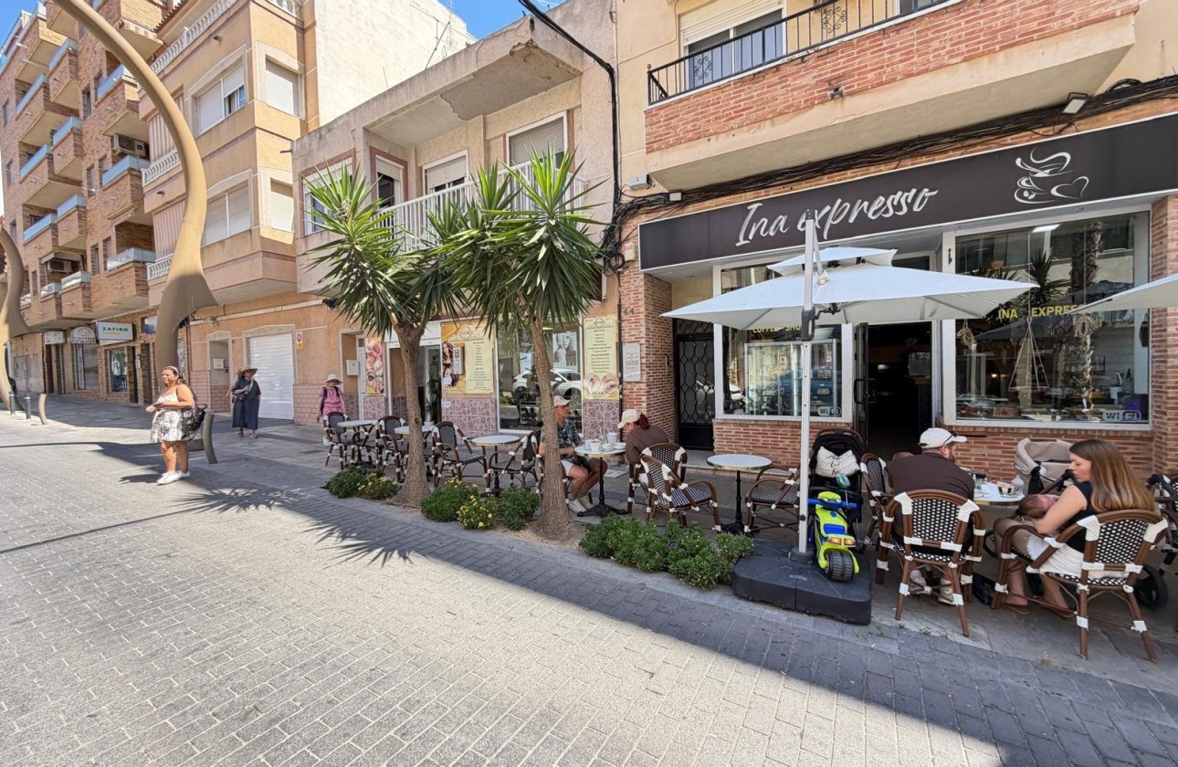 Resale - Commercial - Torrevieja - Centro