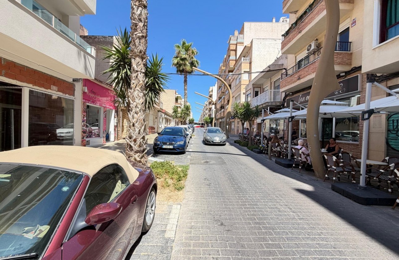 Resale - Commercial - Torrevieja - Centro
